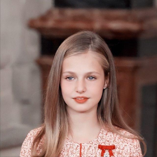 同时公主不同命16岁莱昂诺尔未来将成女王20岁爱子彻底没了戏