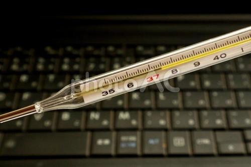 温度计显示37.5度疾病图像 3360765 - 下载免费照片