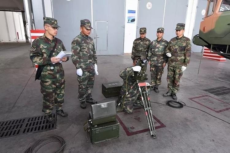 初春时节,乍暖还寒,火箭军某部无预告拉动鏖战正酣