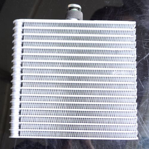 蒸发器五菱之光空调汽车空调总成蒸发箱芯子层叠式压缩机及空调部件