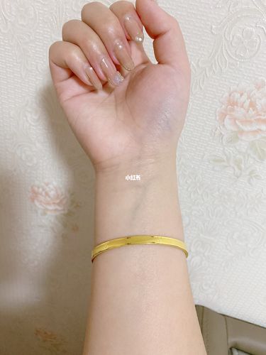 周大生黄金手镯卡地亚款_金手镯_卡地亚怎么样_周大生