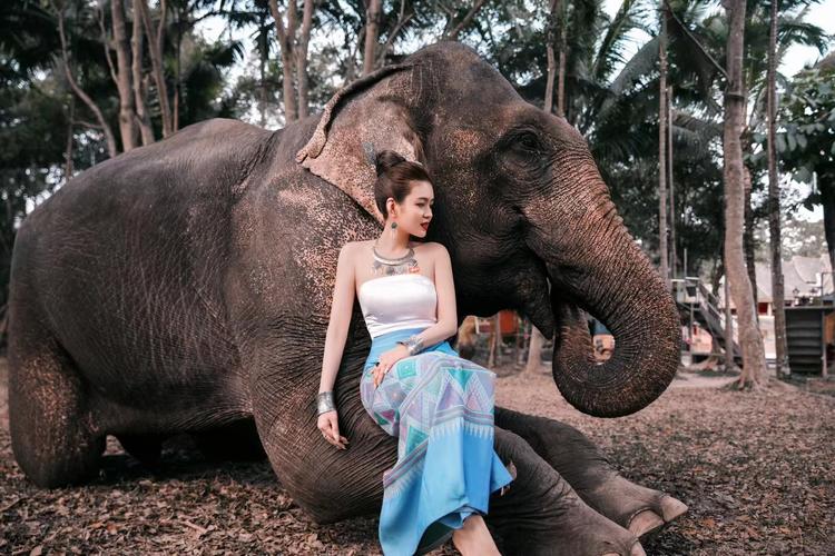 西双版纳美少女