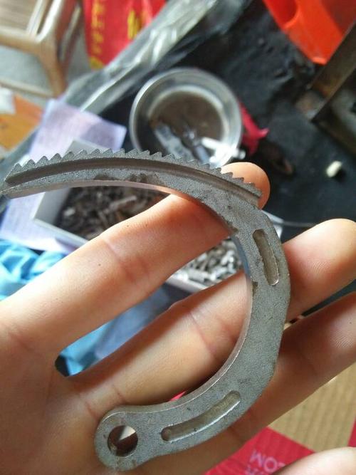 有谁懂得手铐扇齿冲压模具做法,可用定酬谢