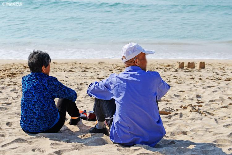海南国际旅游岛,"候鸟"老人扎堆,如何才能有效服务和监管?