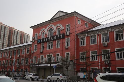 位于工农兵路的武汉育才美术高中.