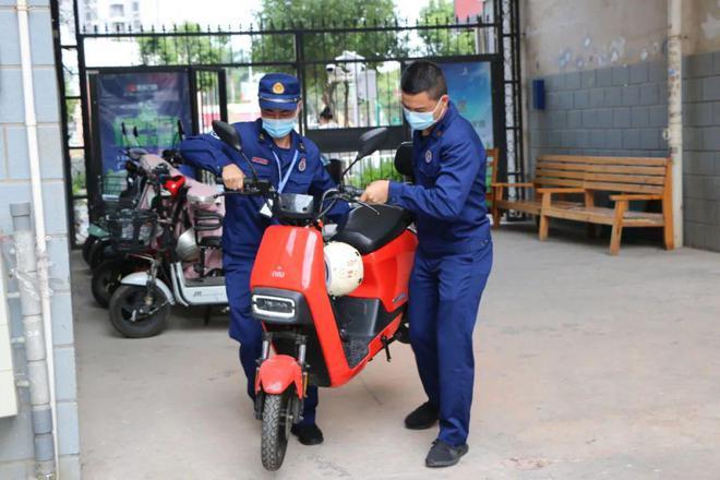 夺命只需100秒夜半电动自行车起火太吓人了