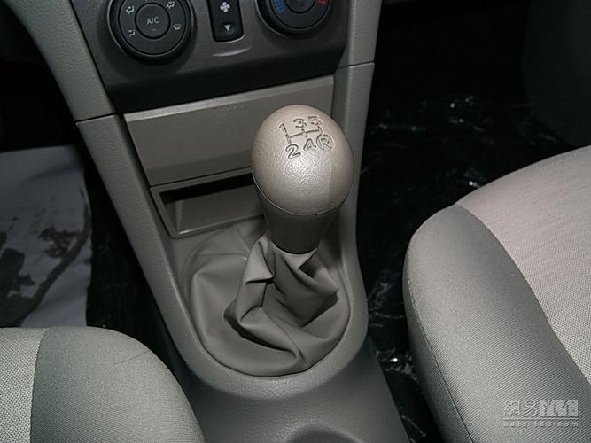 夏利n5 1.3l手动挡--排挡杆整体 / 92