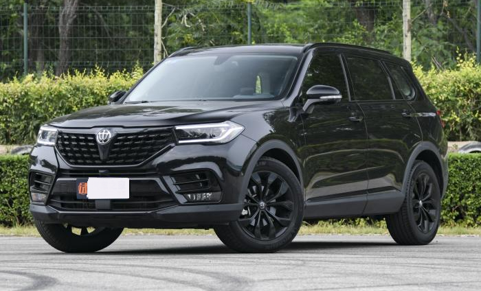 87万元起 新款华晨中华v7正式上市