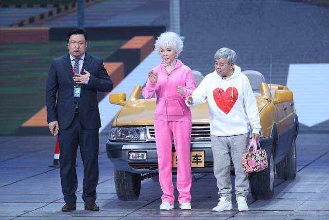 从春晚小品王到被全网嘲晚节不保潘长江做错了什么