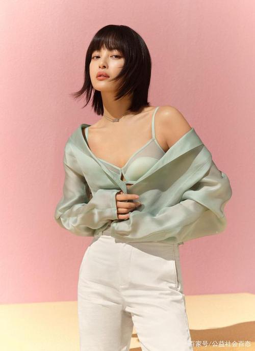 辛芷蕾:代言爱慕内衣,身材极具诱惑力