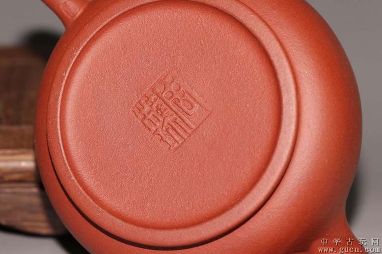 [藏品编号:6986972] 宜兴紫砂壶/高级工艺美术师周桂珍/高档清水泥