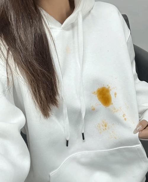 脏衣服,脏鞋子有救了!泡一泡,陈年老渍一洗就净!每次不到1块钱!