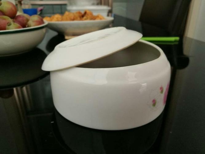 吃饭的时候碗裂开碎了 是什么原因 会不会有不好的事情发生?