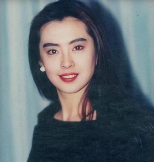 那些风华绝代香港女明星哪个让你一眼万年哪个又是你的白月光