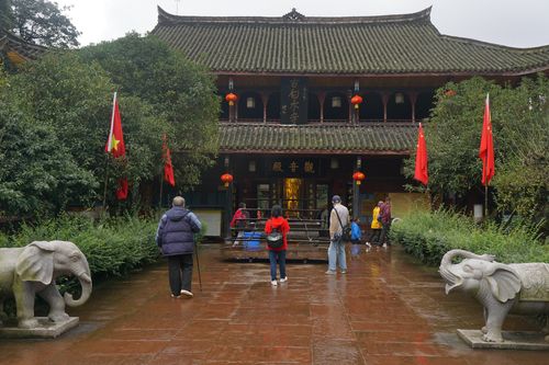 万年寺古名白水寺.观音殿.
