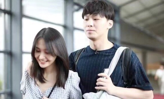 郑爽《女儿们的恋爱》官宣,男友被嘲p太帅,后期为了cp感太努力