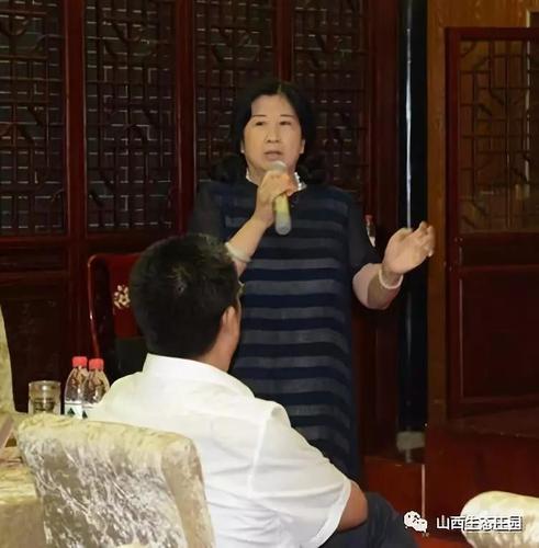 平遥煤化集团董事长郭兴银为大家介绍了集团概况,分享了发展横坡生态