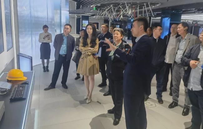 建龙集团赴深圳华为总部进行交流