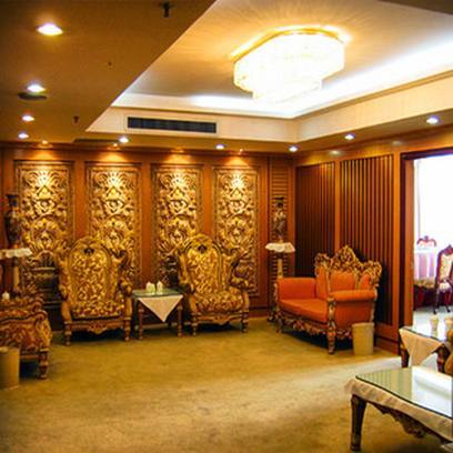 白金汉宫大酒店