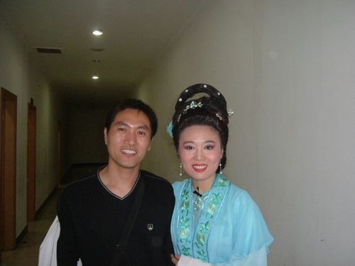 吴琼:著名黄梅戏演员,国家一级演员.