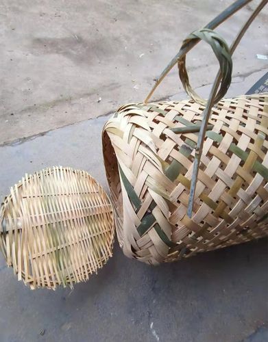 家用鸡笼手工制作鸭笼各种家禽动物竹笼子大号竹笼竹编制品工艺品