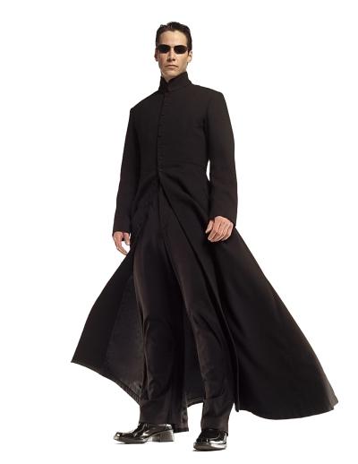 基努·里维斯在《黑客帝国》中的风衣造型