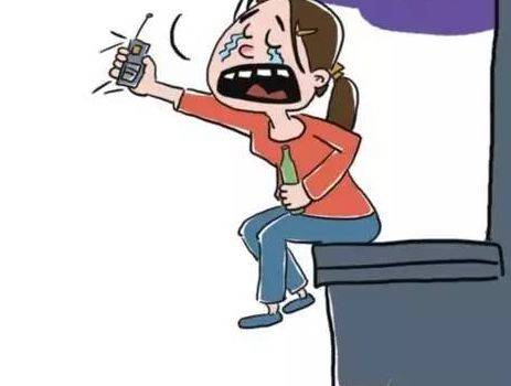 福建一女子情绪失控自残,还跑到了顶楼欲轻生!结果