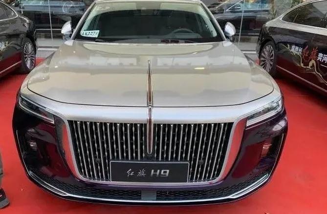 新款红旗h9来了紫金双拼配置高网友双离合换8at销量翻一番