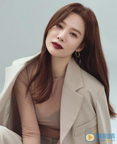 金贤珠个人资料简介_金贤珠图片写真_生活照_家庭背景