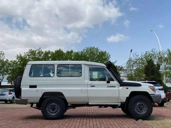 19款丰田lc78复古越野经久不衰!