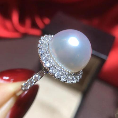 18k厚金锆石豪华戒指 13-14mm极强光澳白海水珍珠 镶后基本正圆 皮滑