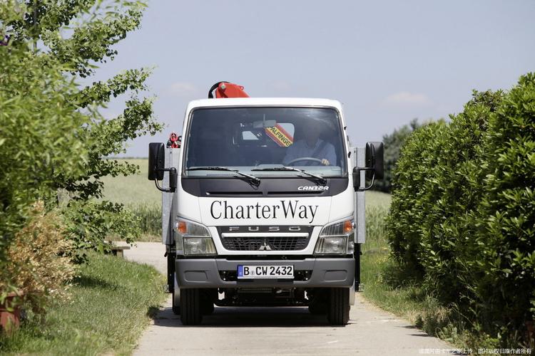 三菱扶桑旧款车型图款