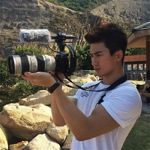 tvb小生郭子豪富二代出身亦是制作公司老板,曾被力捧却无心做一哥