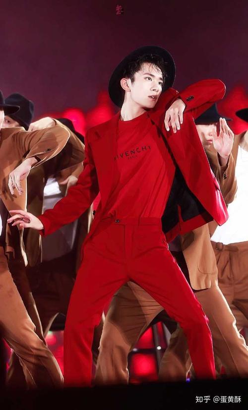 有哪些易烊千玺很a的图片?