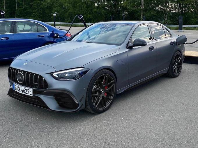 梅赛德斯-amg全新c63实车街拍!年底发布,换搭2.0t发动机