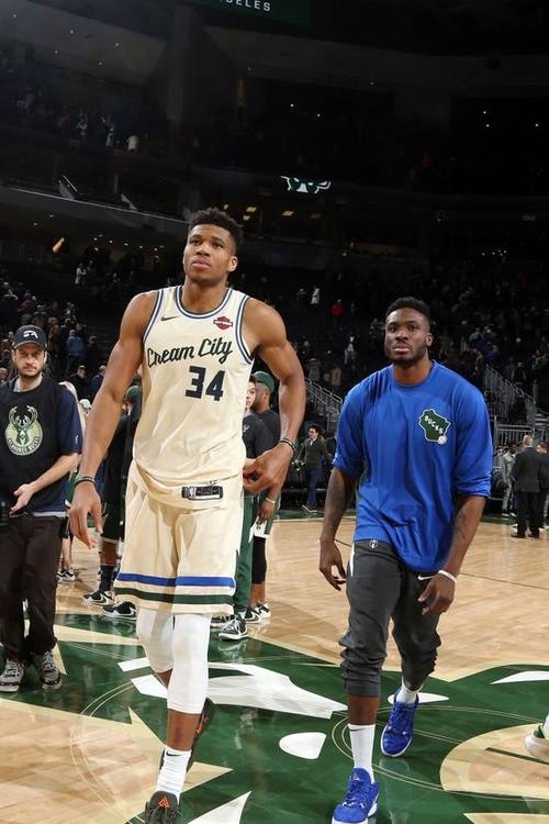 字母哥空砍被老板闺女称哪都长的他坐不进三系