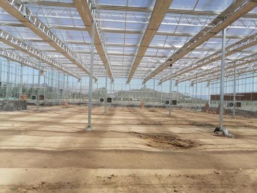 做智能玻璃温室大棚顶部是用玻璃好还是用阳光板好