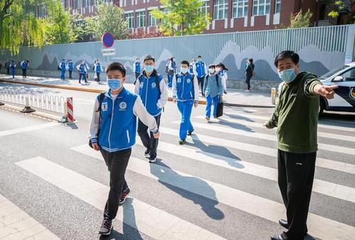 北京:4.9万余名高三学生开学复课