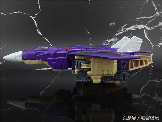 78民间测评:变形金刚官方 泰坦归来航行家级闪电