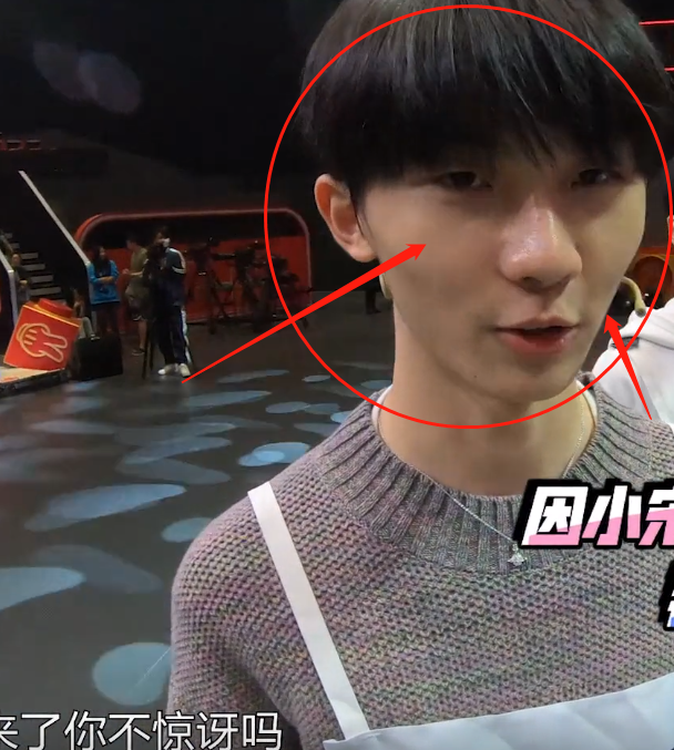 全员卸妆后,严浩翔认不出,马嘉祺面部凹陷,幸好他没在