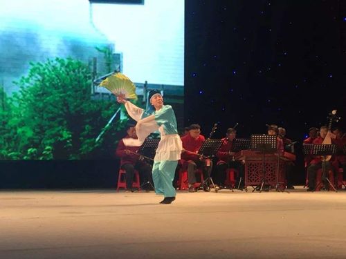 《赣南采茶戏》