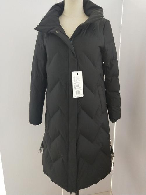 雪国天骄羽绒服新款