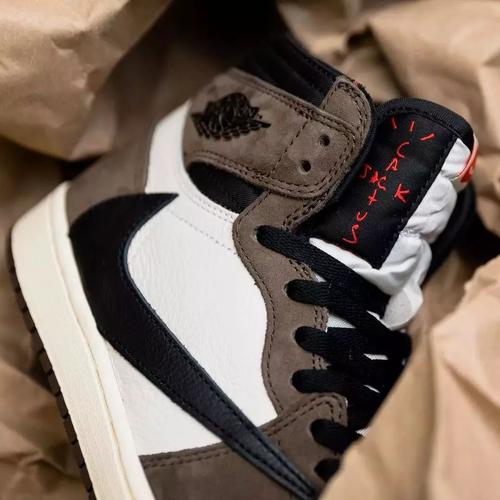 travisscott简史从流浪汉到横扫球鞋圈的超级巨星