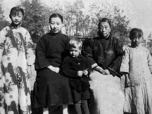 二十年代中国生活绝版老照片,历史沧桑感十足,据说内含冯玉祥和孩子