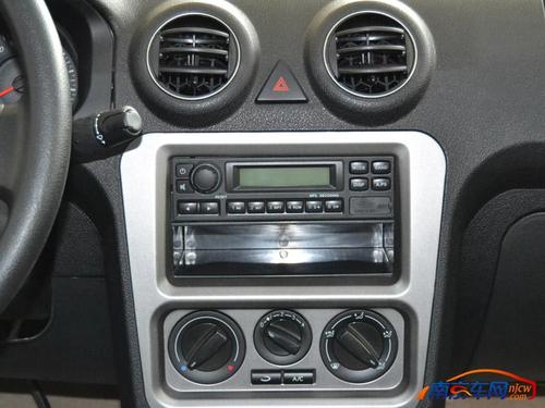 2012款 全球鹰 自由舰 中控台