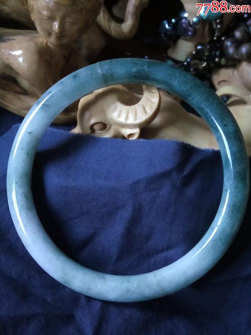 a货翡翠手镯_价格10元_第1张