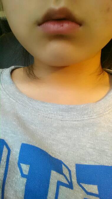 得看脸 追问 脸五官还可以吧,眼睛是内双,鼻子肉一点有点大但是不塌