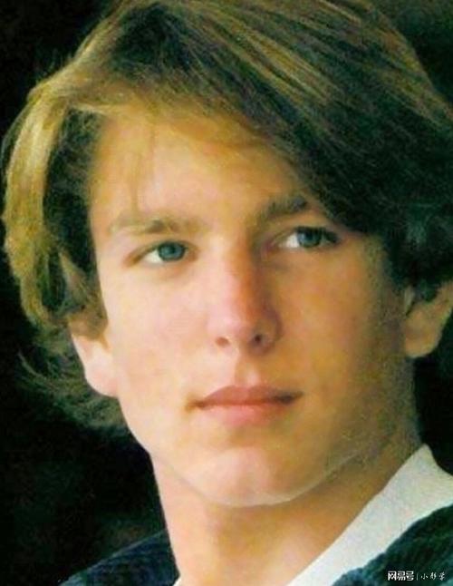 安德烈是摩纳哥的大王子,他的外婆曾经是全球最美的女人,因此他也