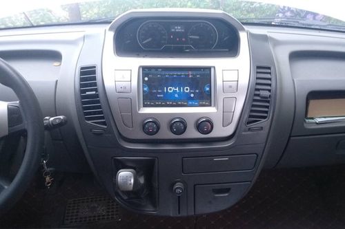 上汽大通-v80 2017款 2.5t6挡手动傲运通 长轴中顶6-10座