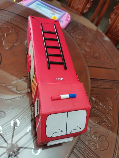 幼儿园消防车手工制作_幼儿园_手工制作_兴趣爱好_手工